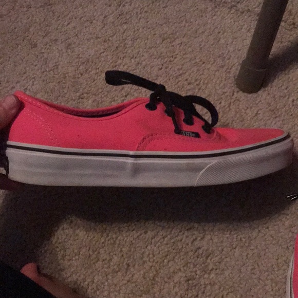 Vans - Picture 2 of 2